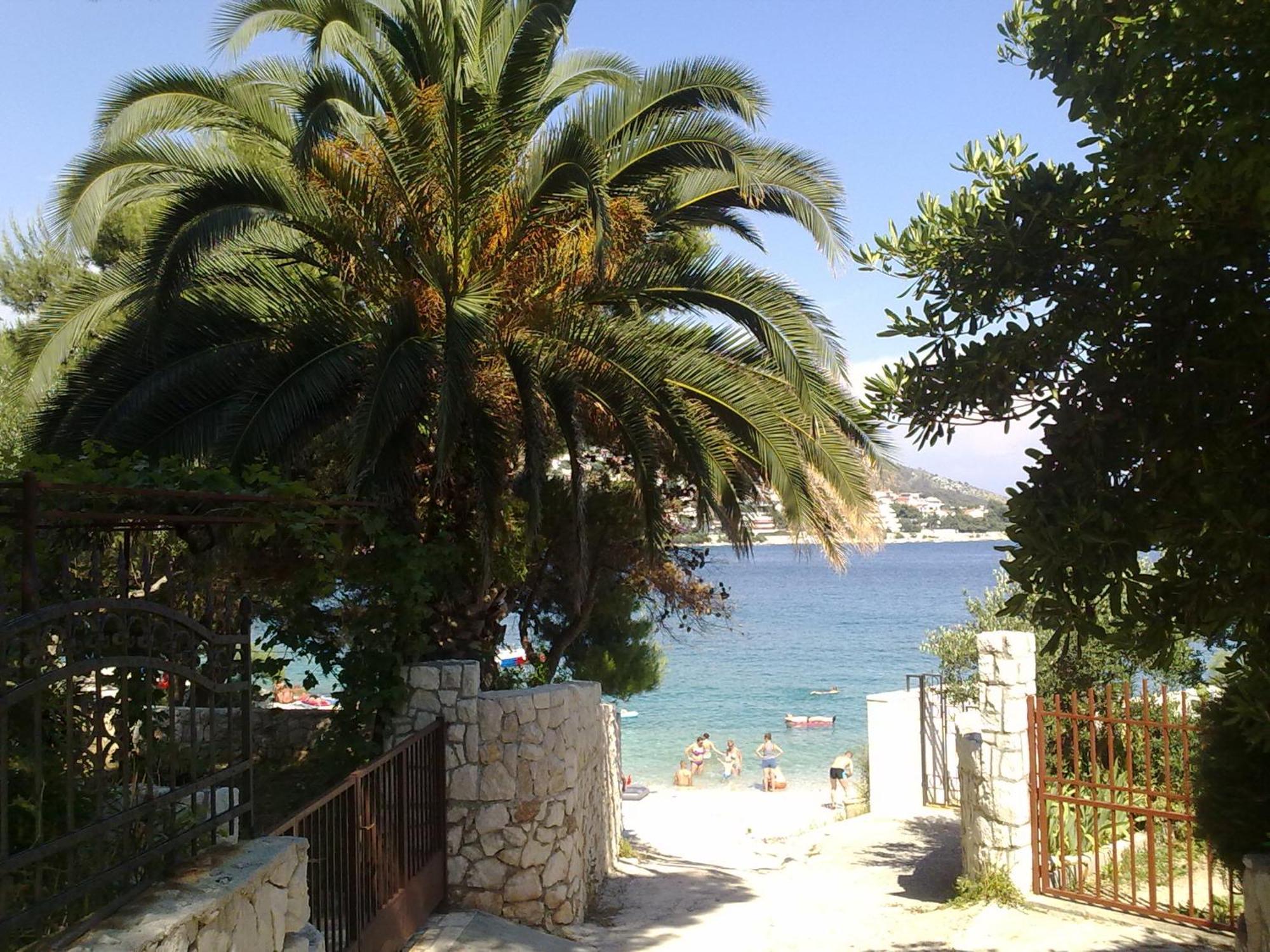 Apartment House Juretic - 50 M From The Beach Trogir Exterior foto