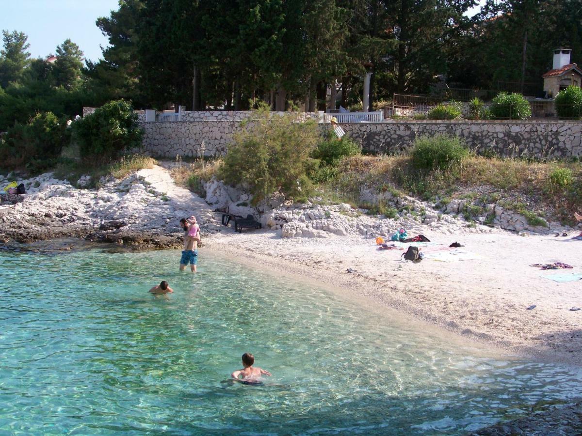 Apartment House Juretic - 50 M From The Beach Trogir Exterior foto