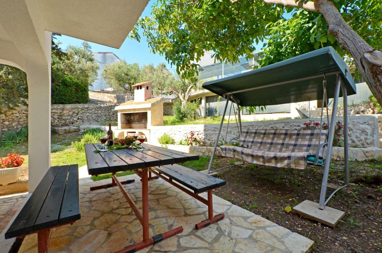 Apartment House Juretic - 50 M From The Beach Trogir Exterior foto